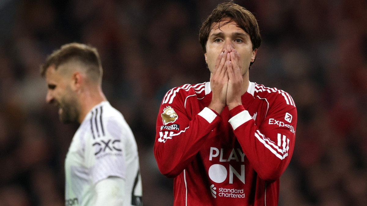 Wieder verloren: Federico Chiesa und die Kollegen vom FC Liverpool können es kaum fassen. - Reuters