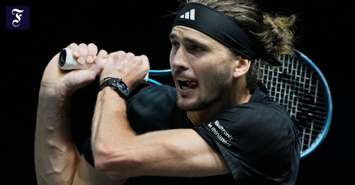 Tennis in Paris: Zverev kämpft sich gegen Medwedew ins Halbfinale