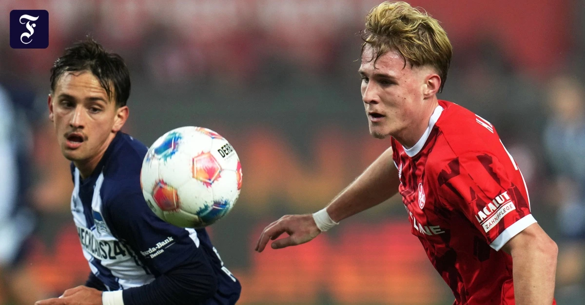 2-bundesliga-hertha-f-gt-kaiserslautern-erste-heimniederlage-zu