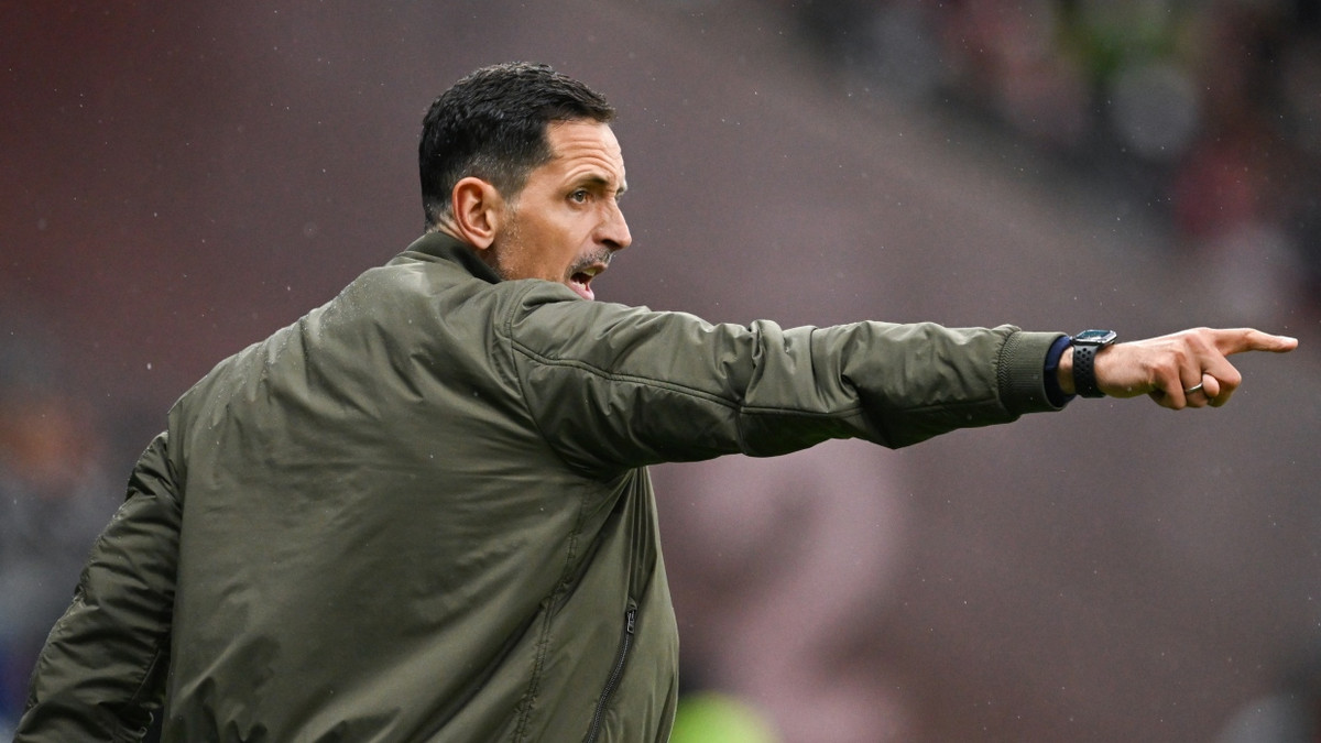 Gibt die Richtung vor: Eintracht-Coach Dino Toppmöller - EPA