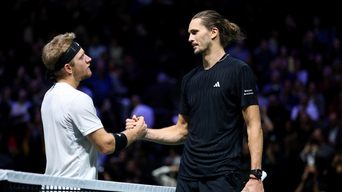 Alejandro Davidovich und Alexander Zverev (r.). - Reuters