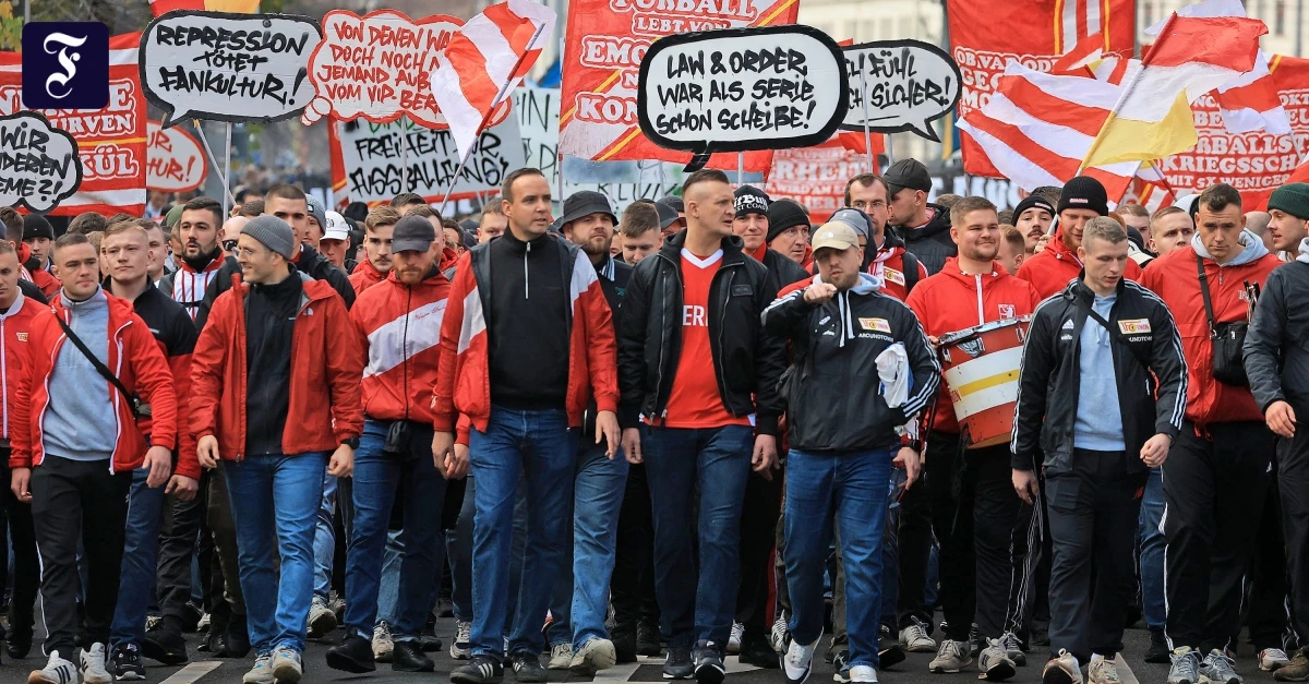 Fan-Demo-in-Leipzig-Gegen-den-Sicherheitswahn-der-Innenminister-