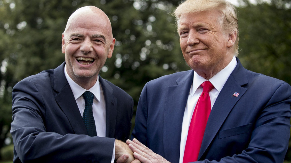 FIFA-Präsident Gianni Infantino (links) und US-Präsident Donald Trump: Wer hält die Fäden in der Hand? - dpa