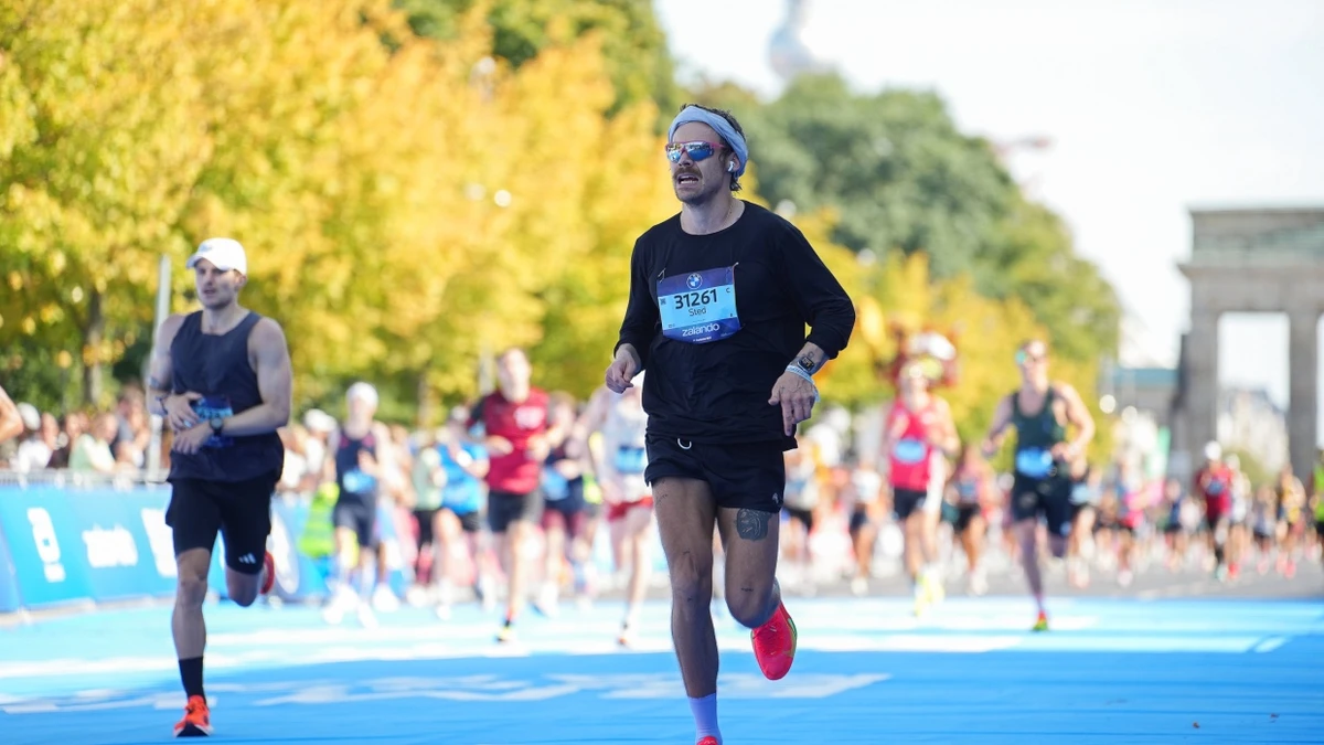 Mit Sonnenbrille und unter dem Pseudonym Sted Sarandos lief Harry Styles den Marathon in Berlin in unter drei Stunden. - dpa