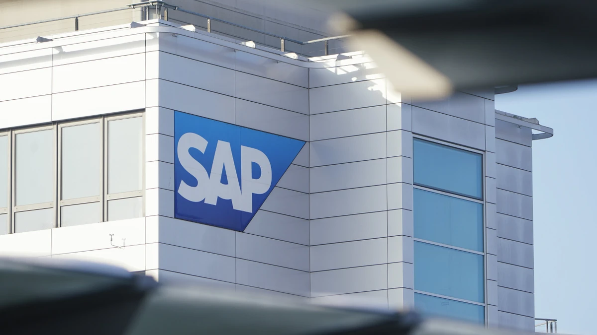 „Es handelt sich um ein vollständig souveränes Angebot“, sagt der SAP-Manager Philipp Herzig zur Kooperation mit Open AI. - dpa