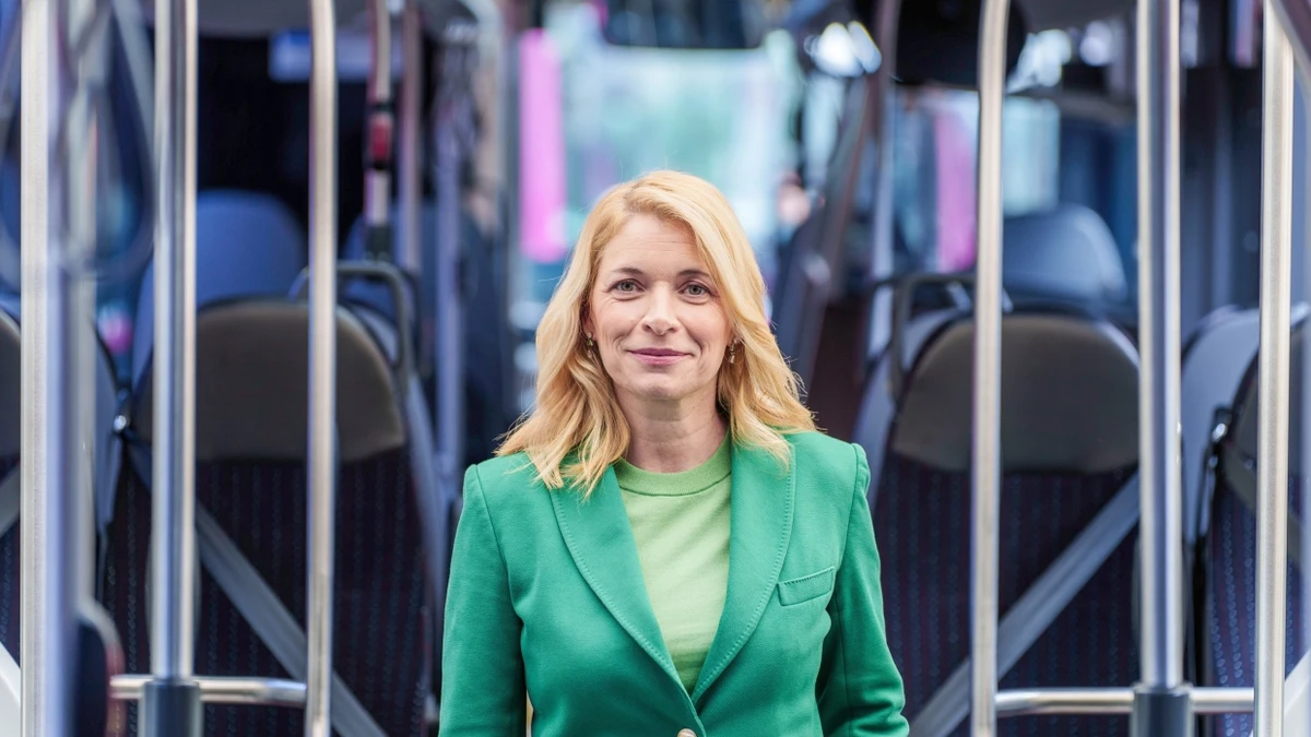 Evelyn Palla, bei der Deutschen Bahn für den Regionalverkehr zuständig, soll am Montag zur neuen Vorstandsvorsitzenden gewählt werden. - dpa