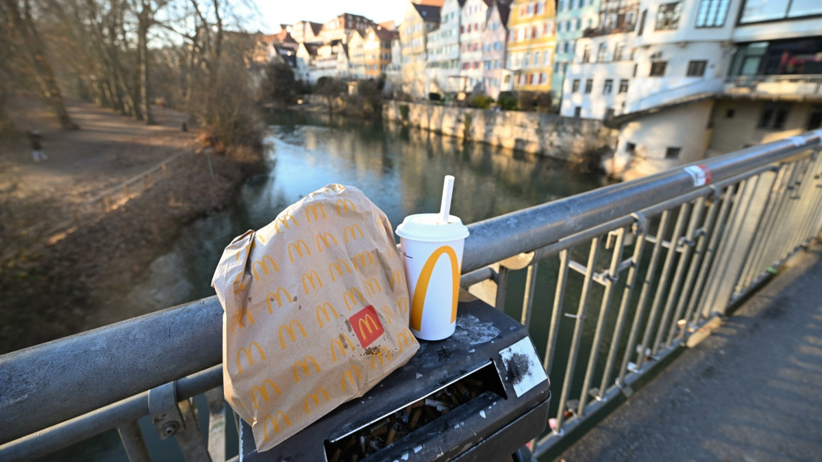Vorbild Tübingen: Wie eine Steuer die Stadt vom Verpackungsmüll befreit