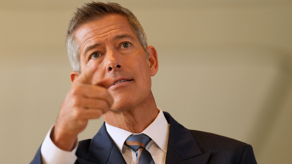 Schwerlastrakete „New Glenn“: Starerlaubnis für Jeff Bezos’ Rakete