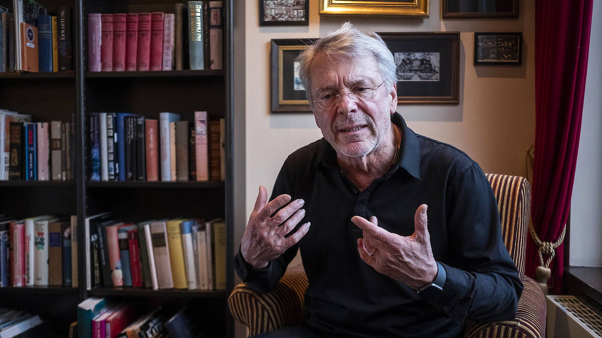 Interview mit Reinhard Mey und einem Marburger Virologen | FAZ