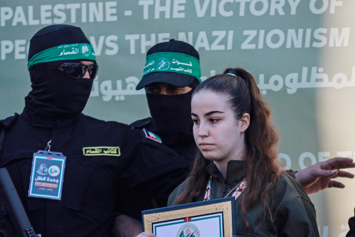 Besondere Stärke: Agam Berger bei ihrer Freilassung am 30. Januar 2025.