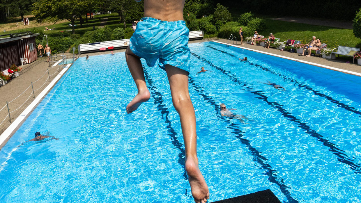 Ab Wann Allein Ins Schwimmbad Ab wann Kinder allein ins Freibad dürfen