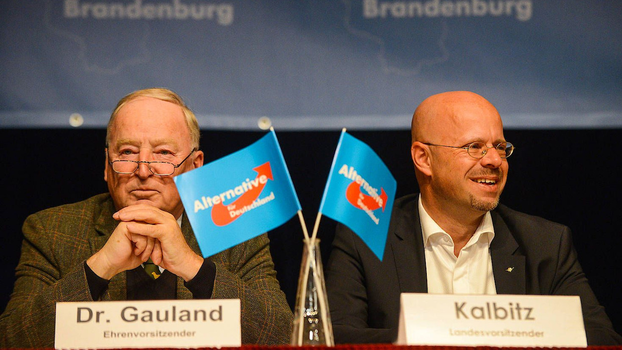 Der AfD-Bundesvorsitzende Alexander Gauland und Andreas Kalbitz, Landeschef der brandenburgischen AfD Der AfD-Bundesvorsitzende Alexander Gauland und Andreas Kalbitz, Landeschef der brandenburgischen AfD