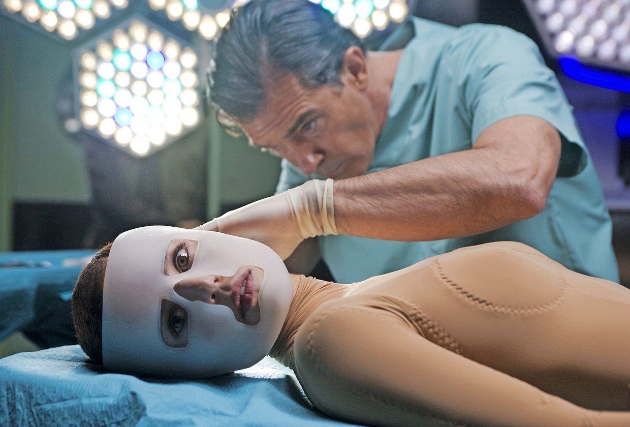Größenwahn am Werk: Szene aus dem Film „Die Haut, in der ich wohne“ von Pedro Almodóvar