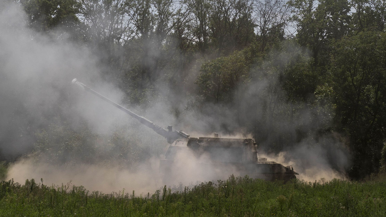 Deutsche Waffen wie die Panzerhaubitze 2000 helfen der Ukraine in ihrem Überlebenskampf. Jetzt will Berlin das Geld für Munition und Nachschub kappen.