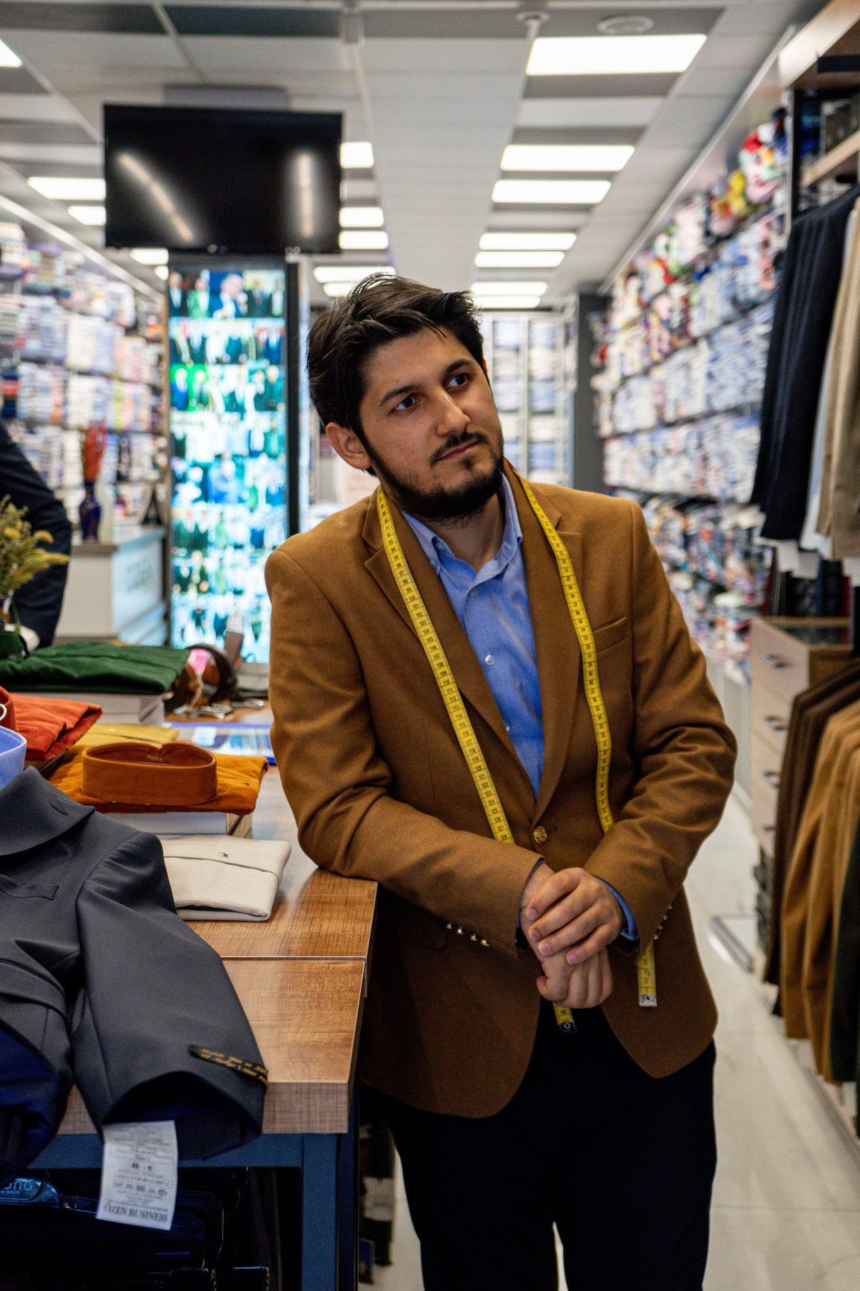 Mustafa Batak schneidert für Erdogan.