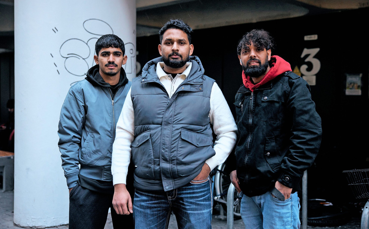 Die Inder Sachin, Guru und Rajan, die in Deutschland Geld verdienen wollen.