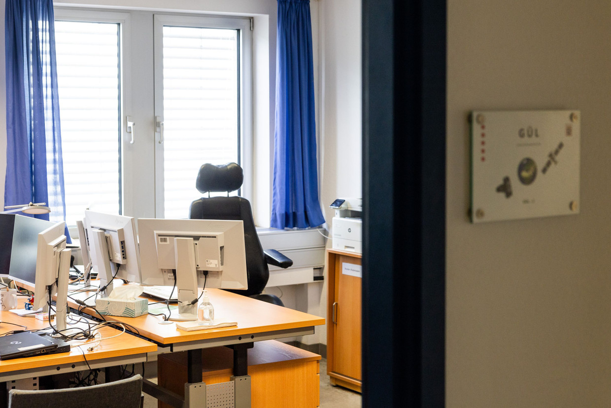 28 Personen zählt das Team der Gemeinsamen ­elektronischen Überwachungsstelle der Länder, kurz GÜL, im hessischen Weiterstadt.