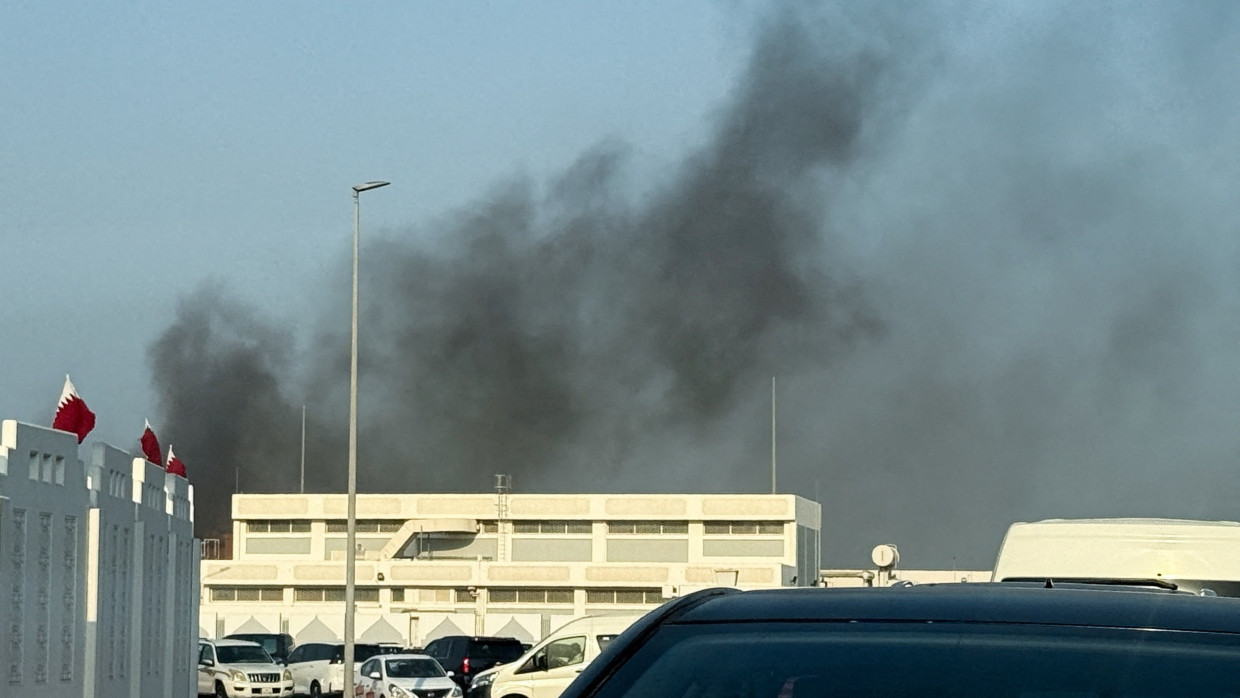 Fumaça no céu de Doha