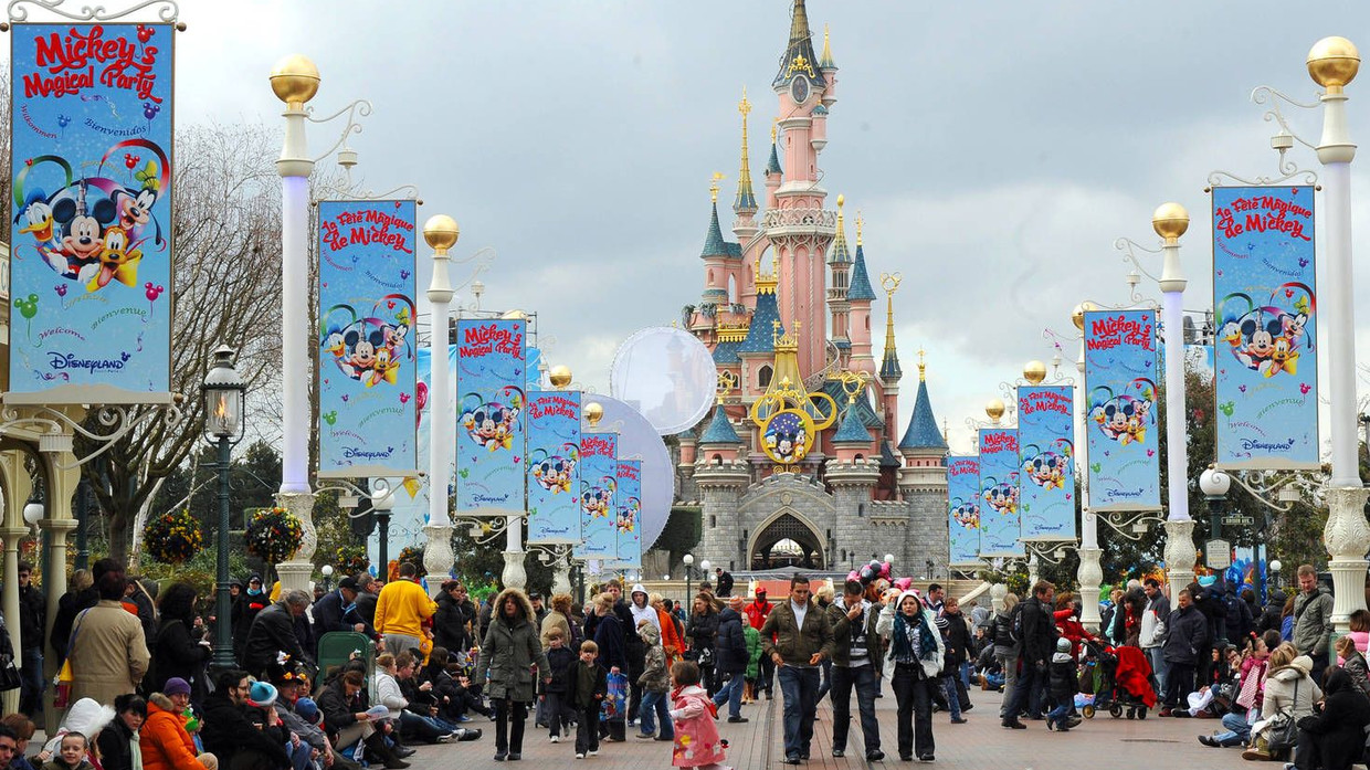 Wieviel Geld Braucht Man Im Disneyland Paris Disneyland Paris: Euro-Disney braucht Rettungspaket