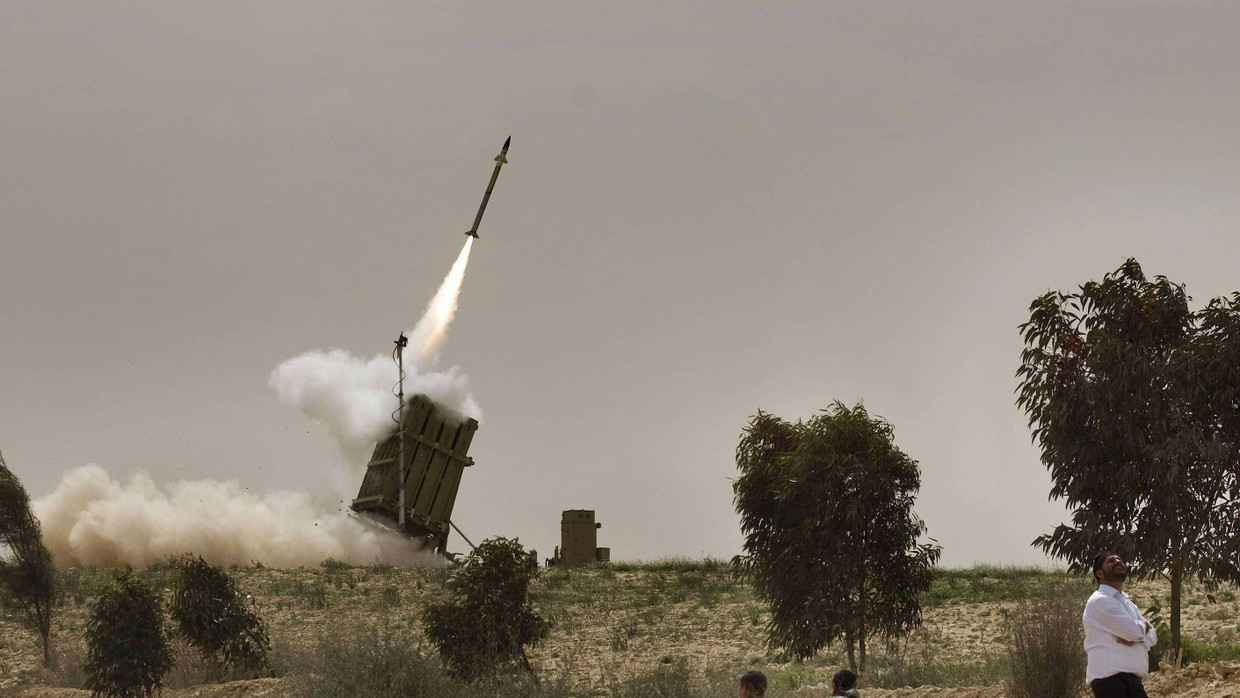 Für die Gegner gewappnet: Israel verfügt bereits über eine Reihe hochmoderner Raketensysteme, hier startet eine Rakete in der Nähe der südisraelischen Stadt Beer Sheva.