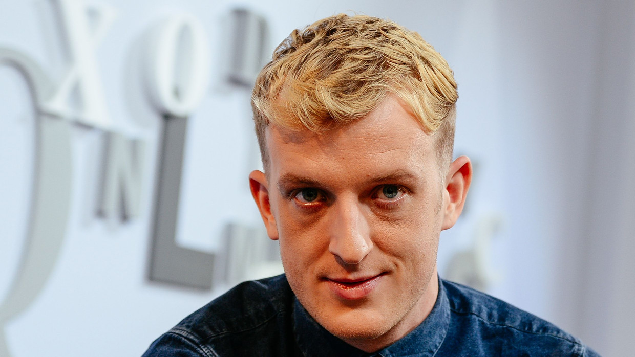 Neue Bücher von Édouard Louis Durchqueren neuer Welten