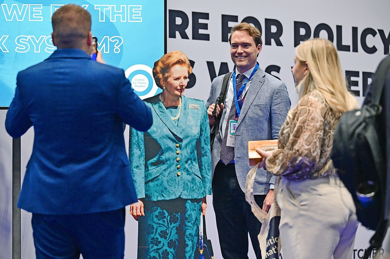 Noch heute ist Margaret Thatcher präsent – auch als Pappfigur auf dem Parteitag der Konservativen.