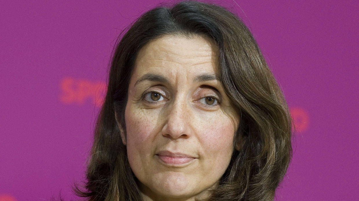 Die Integrationsbeauftragte der Bundesregierung Aydan Özoguz Die Integrationsbeauftragte der Bundesregierung Aydan Özoguz