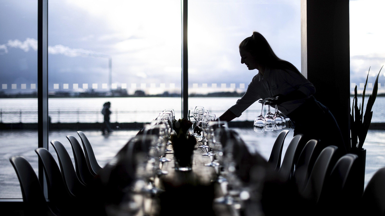 Der Mangel an Arbeitskräften macht sich in der Gastronomie bemerkbar – aber nicht nur dort.