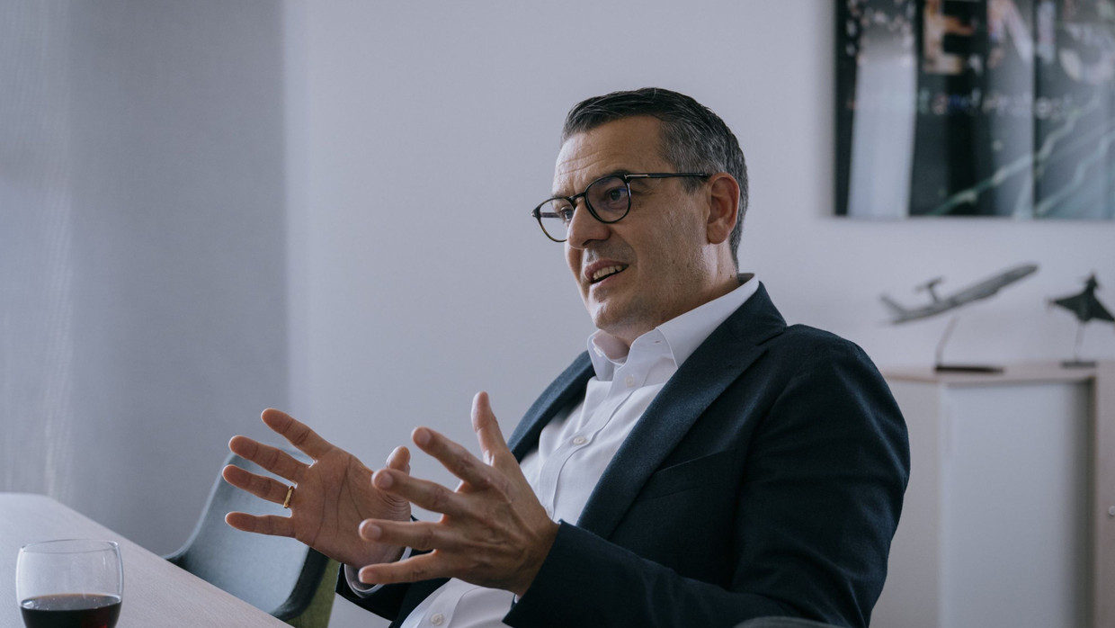 Oliver Dörre, 56, ist seit April 2024 Vorstandschef des Radar- und Sensorspezialisten Hensoldt.