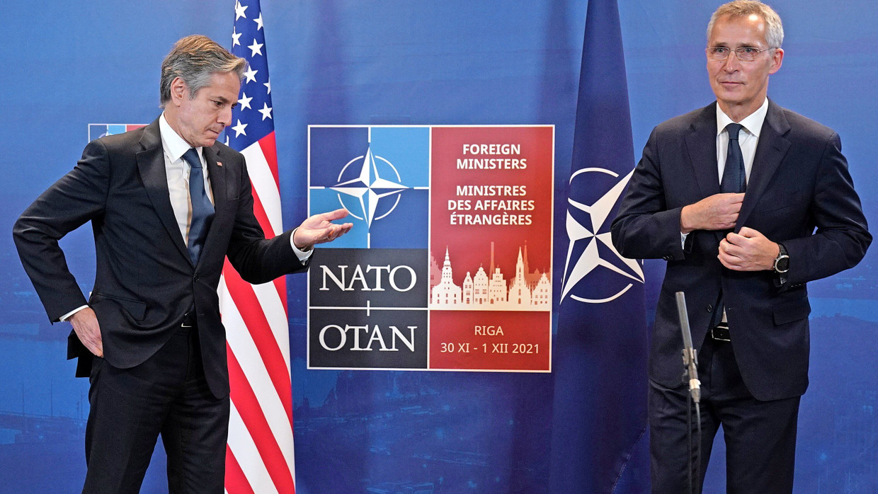 Antony Blinken und Jens Stoltenberg am 30. November in Riga