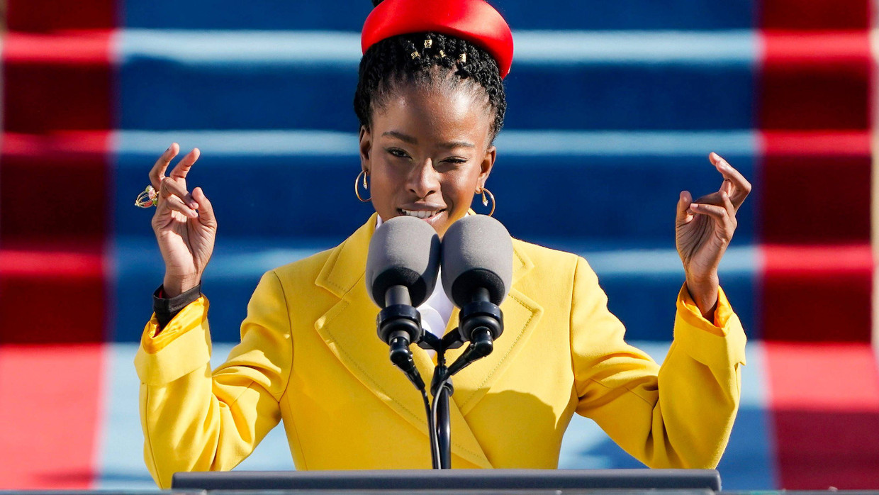 Ein Gedicht, das Gorman während der Amtseinführung des Präsidenten vorlas, machte die Poetin weltberühmt. Ein Gedicht, das Gorman während der Amtseinführung des Präsidenten vorlas, machte die Poetin weltberühmt.