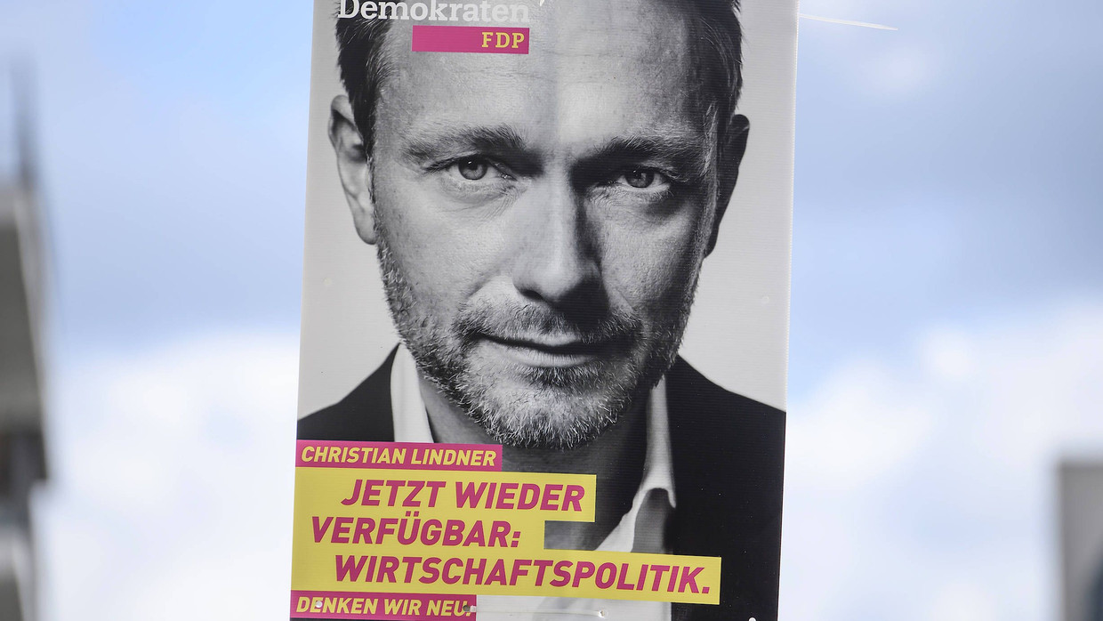 Wahlplakat der FDP: Seit dem Ende der Sondierungsgespräche gewinnt die Partei viele neue Mitglieder.