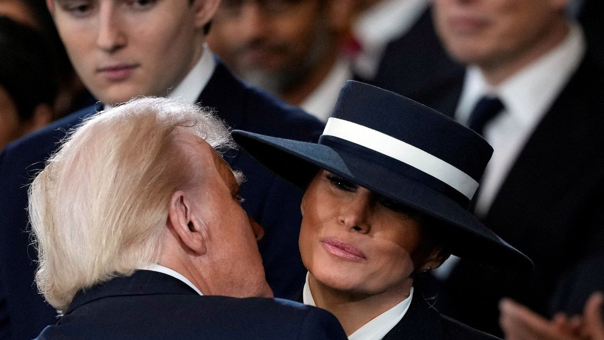 Melania Trump bei Amtseinführung Dieser Hut hält auf Abstand FAZ