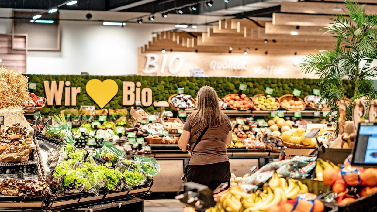 Ein Edeka-Supermarkt in Darmstadt: Schadet die Vielfalt der Bio-Siegel der Bio-Idee?