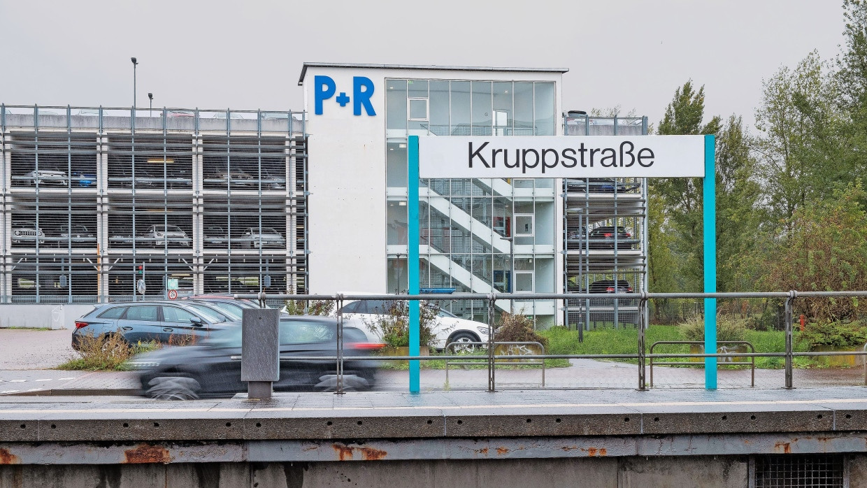 Zaten en büyüğü olan ve daha da büyüyecek olan: Frankfurt'un doğusundaki Borsigallee'de bulunan Park-and-Ride otoparkı.