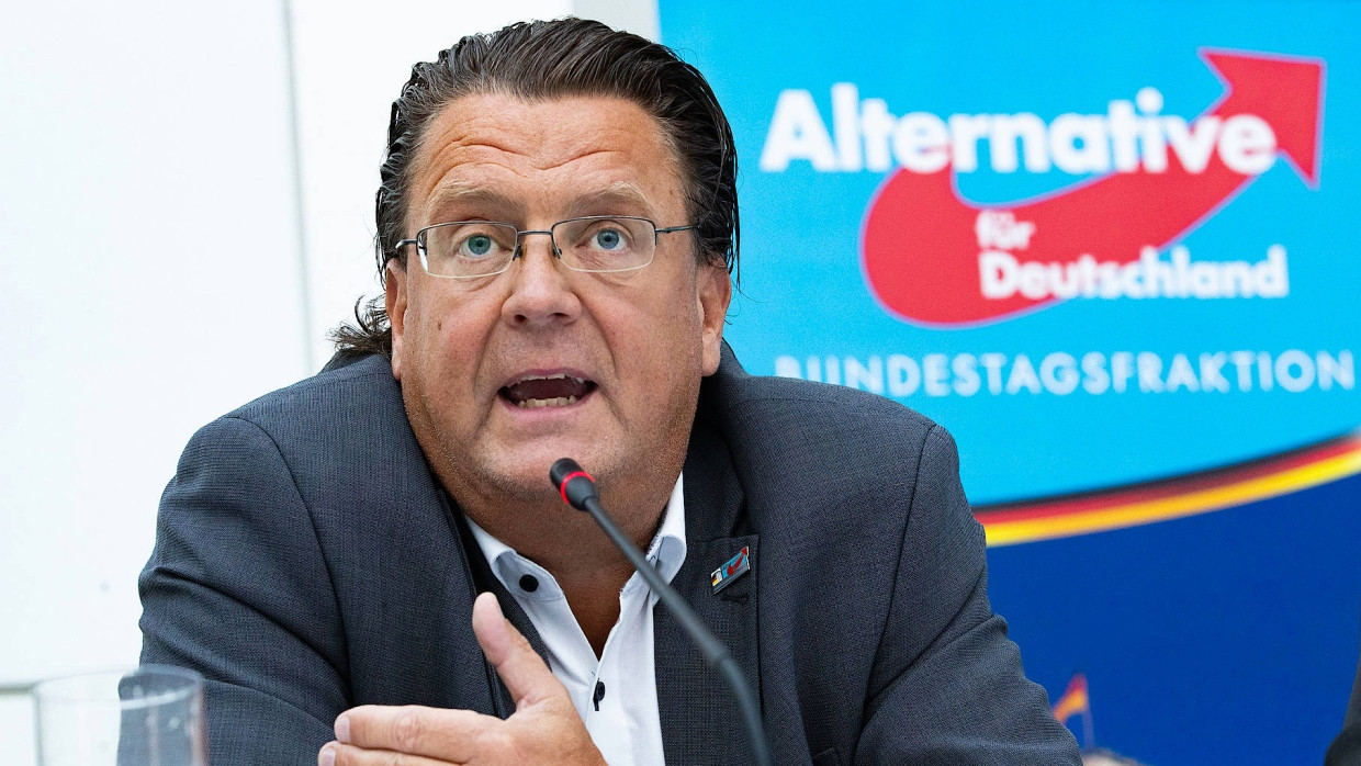 Anwaltverein und Juristinnenbund fordern Rücktritt Stephan Brandners | FAZ