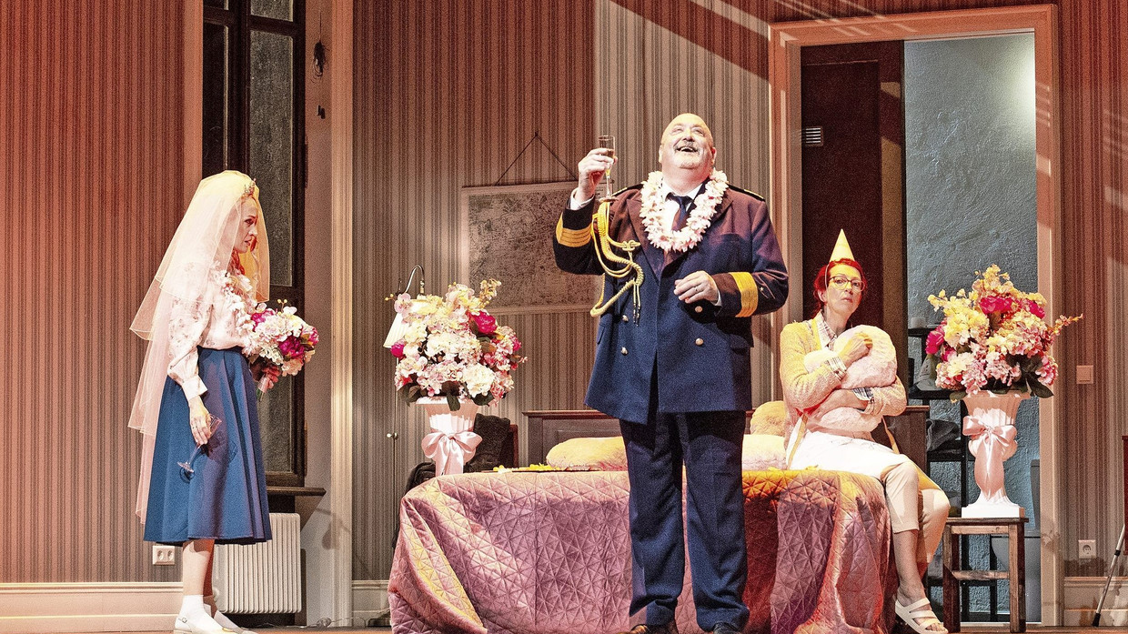 Furie im Dienst des Ensembles: Amintas (Brenda Rae) und ihr Gemahl Morosus (Peter Rose)