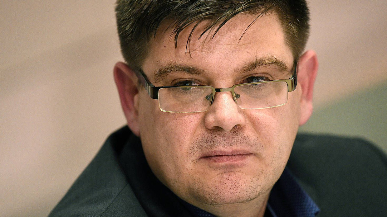 Nach Stasi-Vorwürfen wird er entlassen: Linken-Politiker und Berliner Staatssekretär für Wohnen Andrej Holm (parteilos) Nach Stasi-Vorwürfen wird er entlassen: Linken-Politiker und Berliner Staatssekretär für Wohnen Andrej Holm (parteilos)