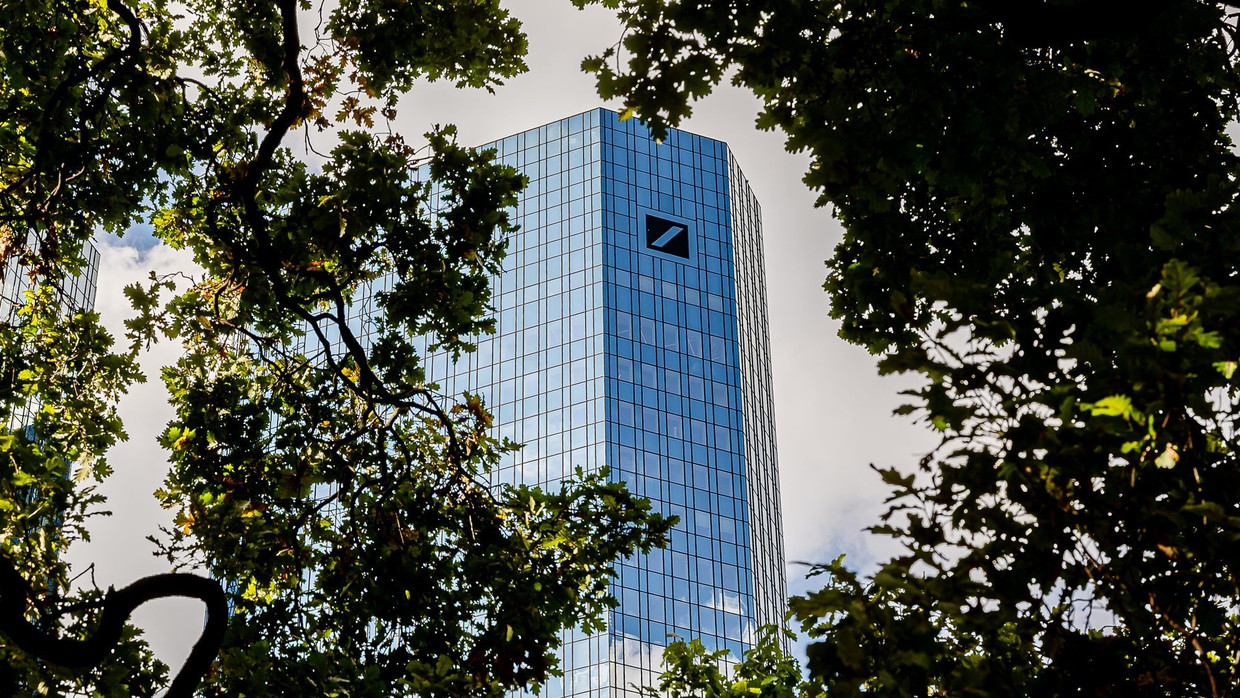 Bei der Deutschen Bank rät man zu Gelassenheit.