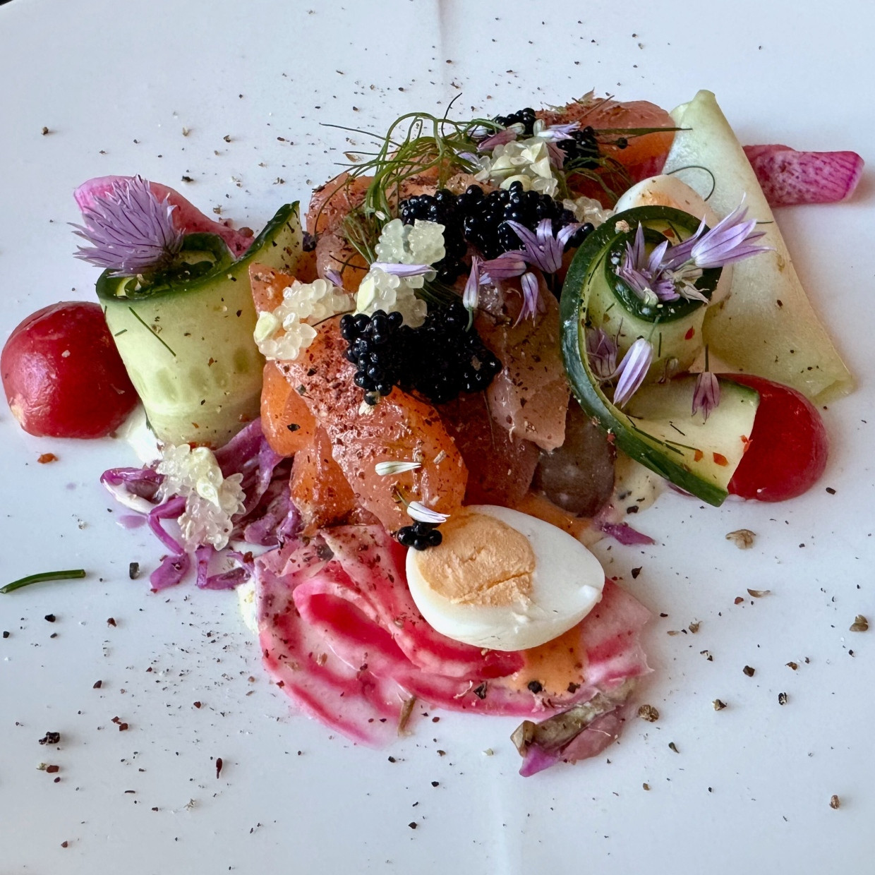 Gebeizter Saibling, Kefir, Fingerlimes