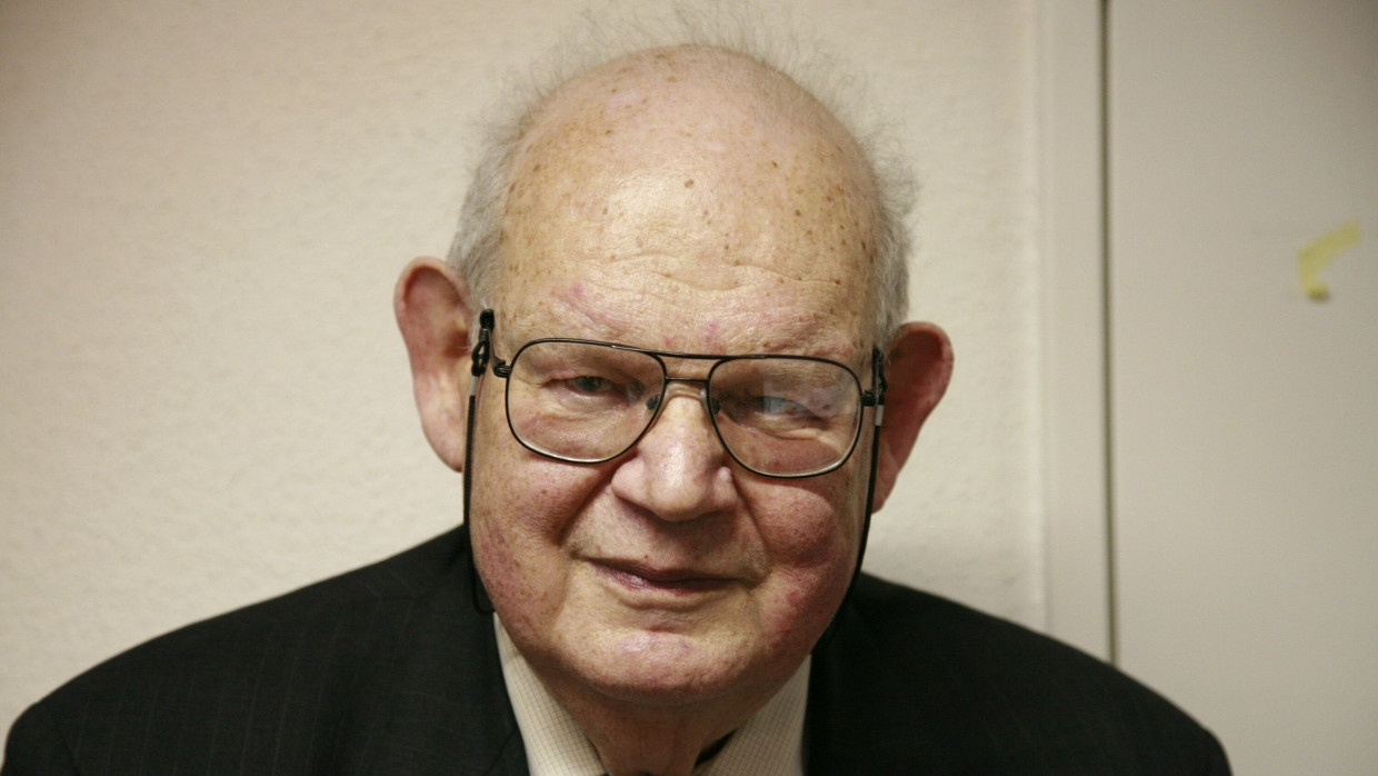 Börsenkurse unberechenbar: Warum Mandelbrots Theorie aktueller den je ...
