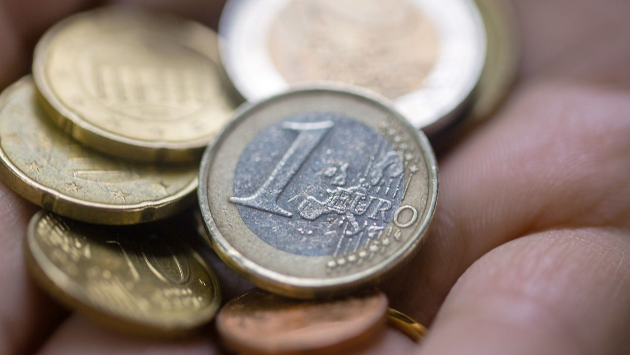 Wie Viele Eheurkunden Braucht Man Bargeld: Eurostaaten wollen weniger neue Münzen herstellen