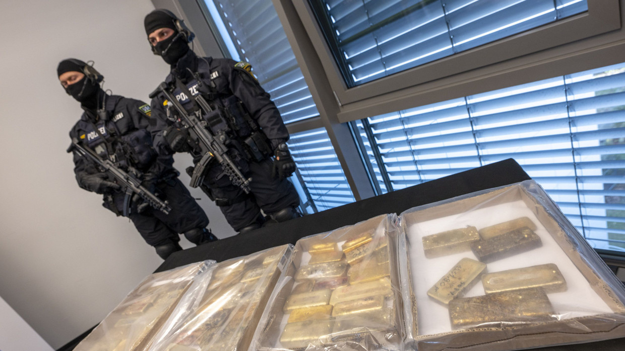 Konfiszierte Goldbarren bei der Polizei: Das Edelmetall genießt auch in der Halbwelt einen guten Ruf.