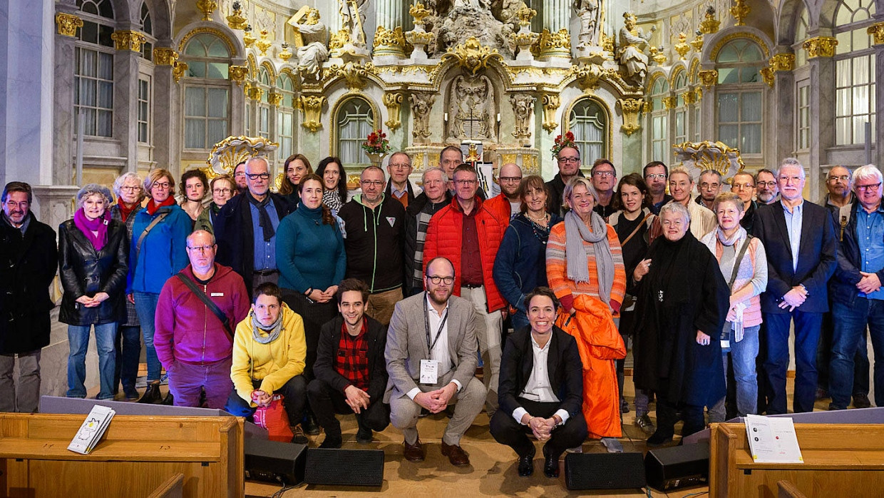 Die Teilnehmer und Organisatoren von „Deutschland spricht“ in Dresden