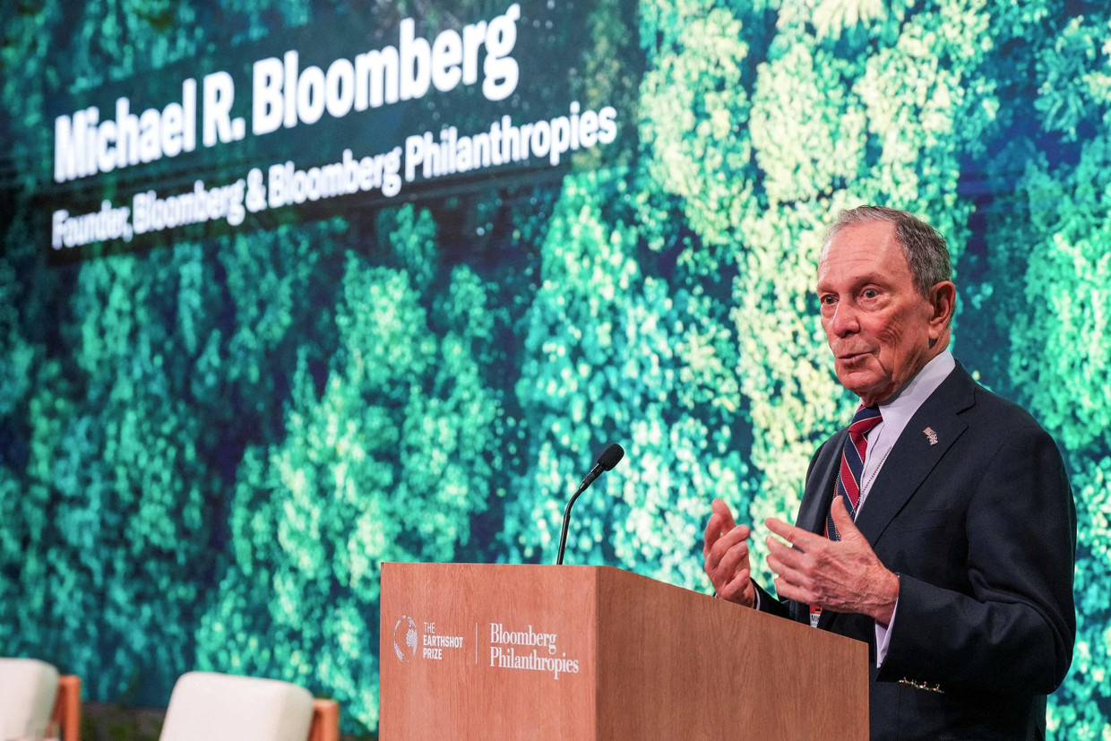 Noch immer engagiert: Bloomberg spricht im Juni 2025 in London auf einer Konferenz