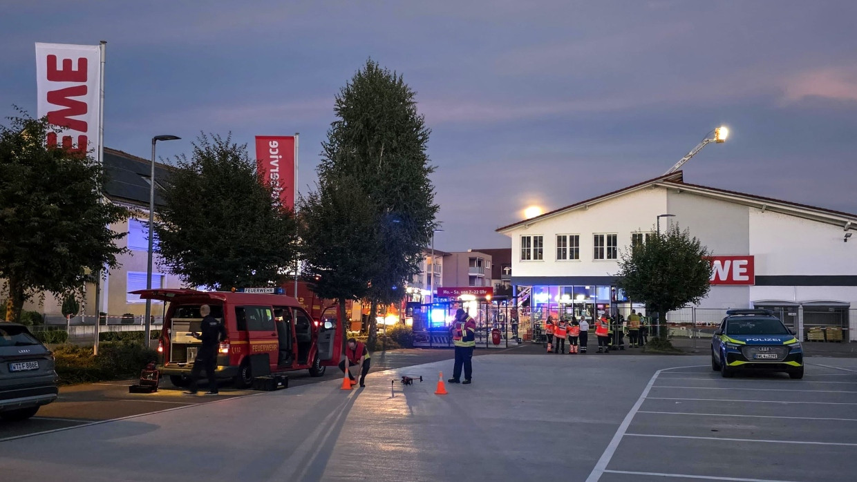 In Lauchringen ist das Dach eines Supermaktes teilweise eingestürzt.