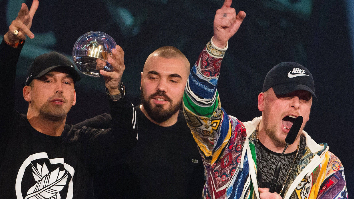 Die beiden Deutsch-Rapper Bonez MC und RAF Camora (hier bei der Verleihung der 1Live-Krone in Bochum Anfang Dezember)