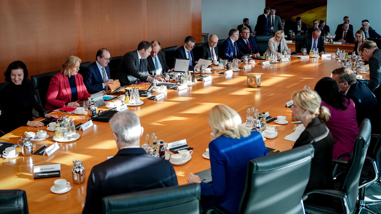 Eine ganze Kabinettssitzung für den Bürokratieabbau.