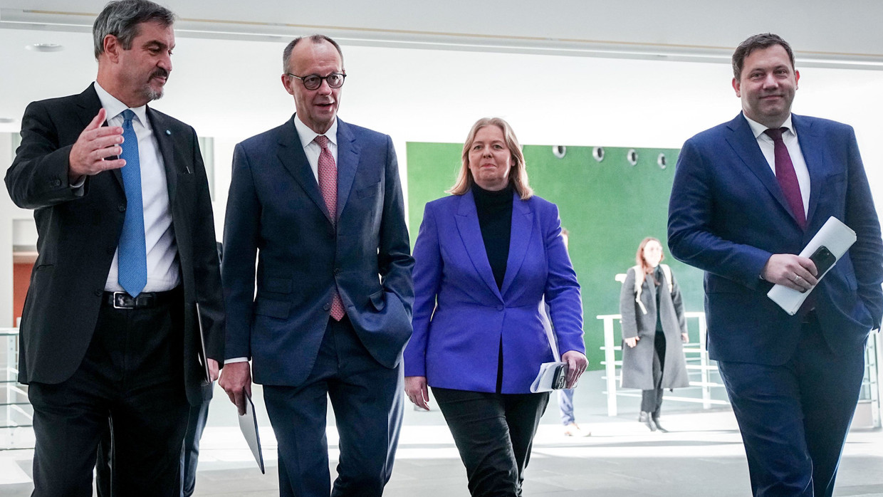 Koalitionsspitzen: CSU-Chef Söder, Bundeskanzler Merz (CDU), Arbeitsministerin Bas und Finanzminister Klingbeil (beide SPD) am Donnerstag in Berlin