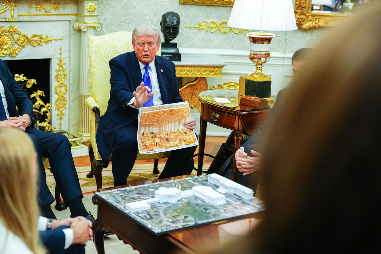 Golddekor ist angesagt im Oval Office: Ende Oktober zeigte Präsident Trump, wie der neue Ballsaal des Weißen Hauses von innen aussehen soll.